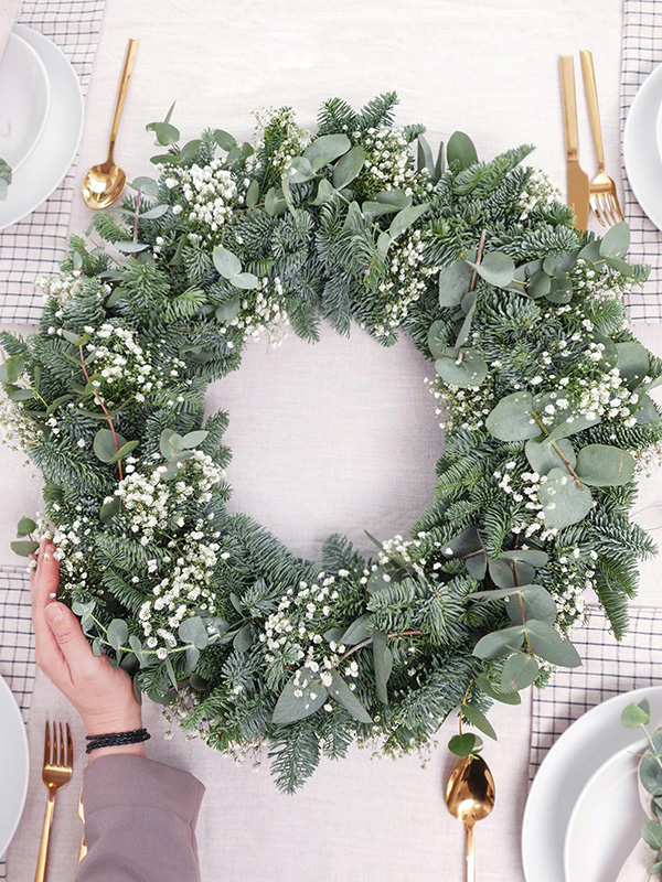 blumigo-evergreen-adventskranz-diy-set-50-cm-gr-n-wei image 1