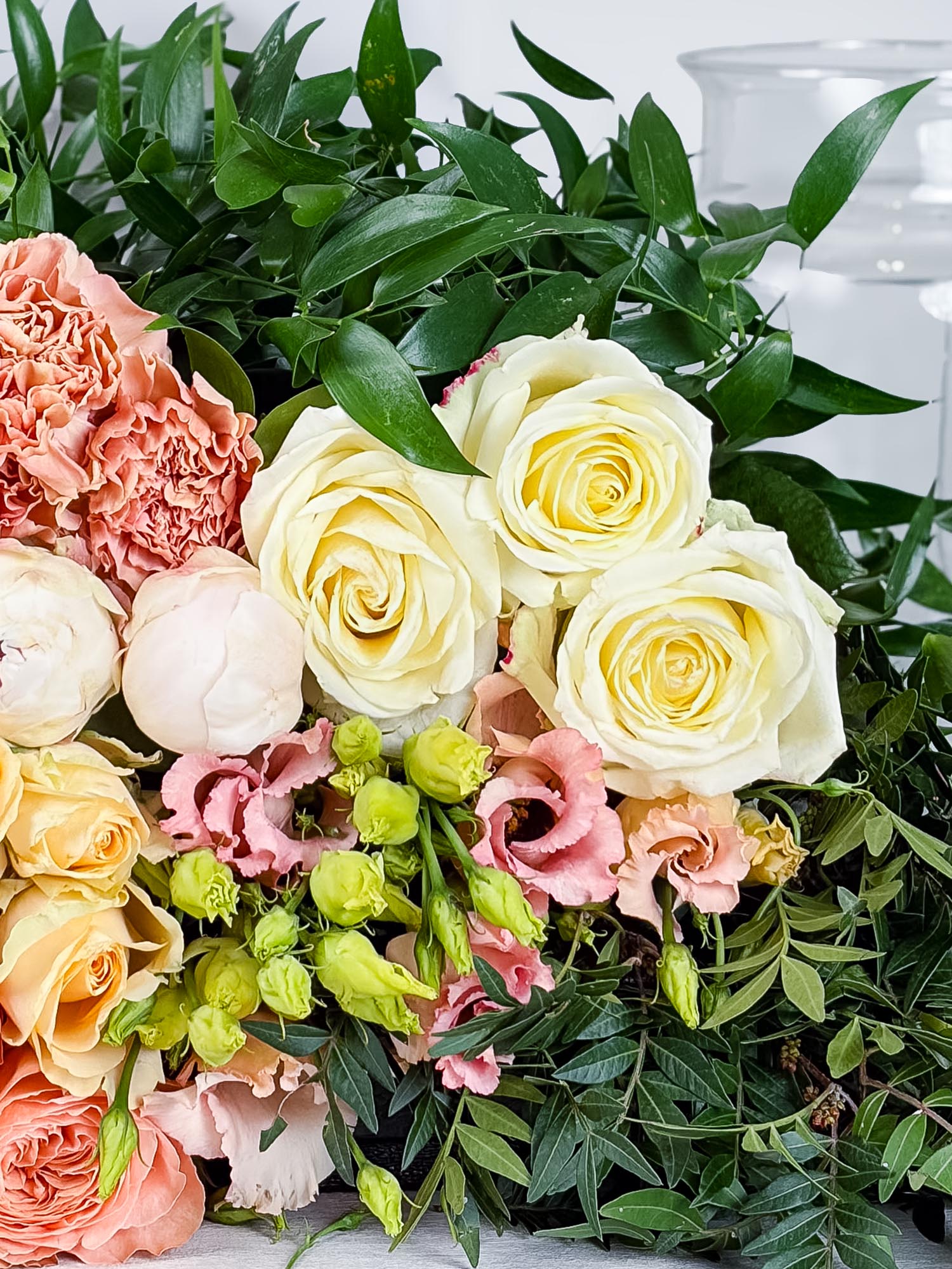 blumigo-basic-color-mix-blumenmischung-apricot-creme-strau image 3