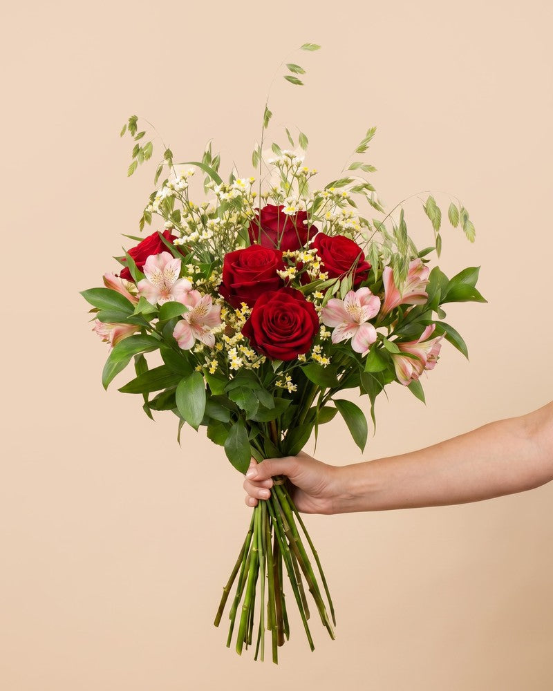 feey-rilio-blumenstrau-ich-liebe-dich-classic-mit-rosen-geflochten-f-r-die-freun image 4