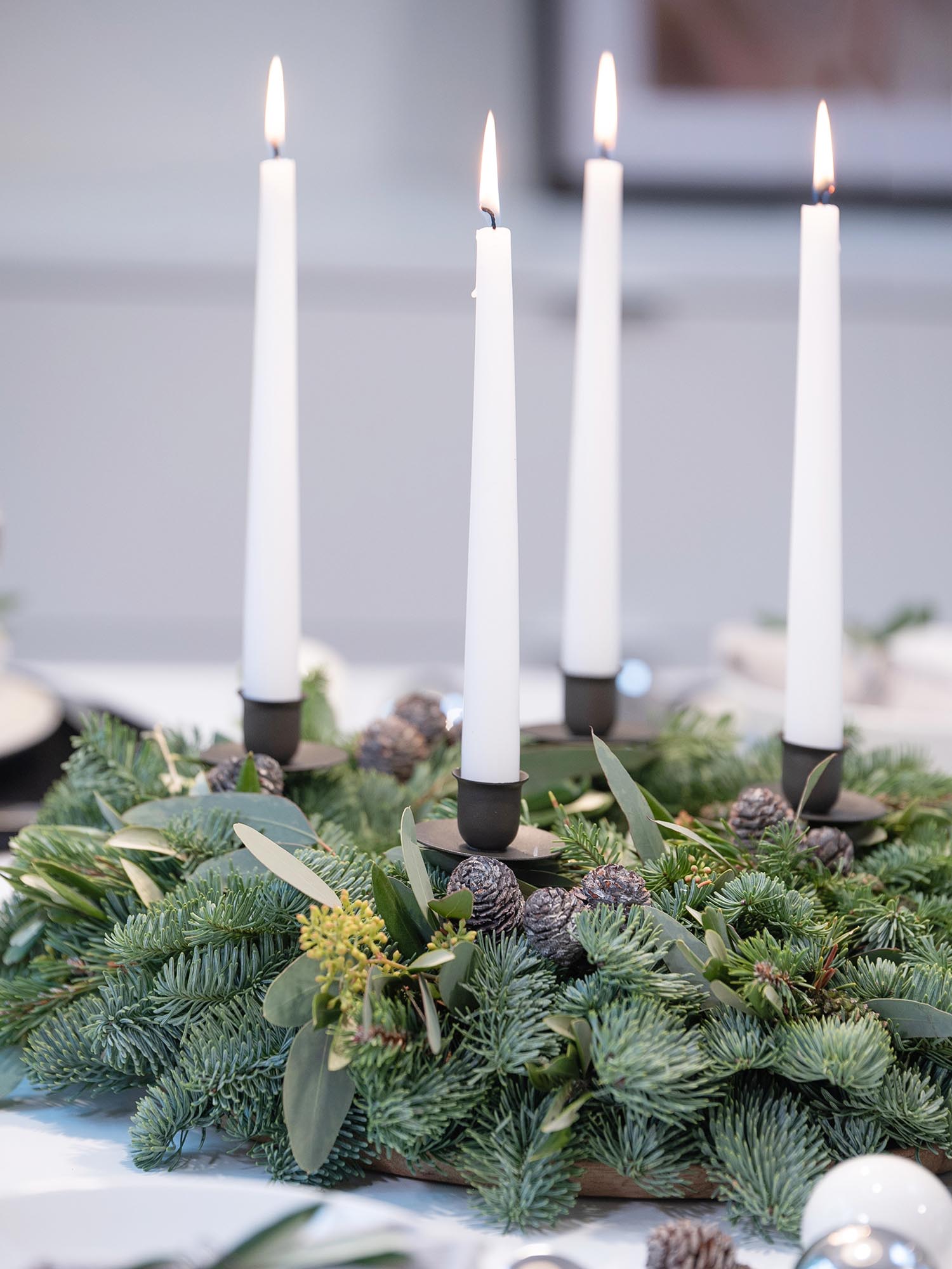 blumigo-diy-sets-modern-green-adventskranz-30-cm-mit-kerzen image 2