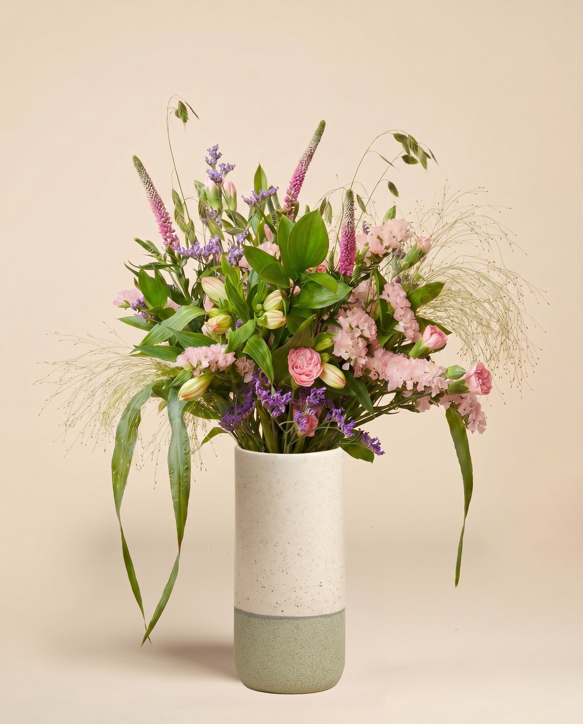 feey-rilio-partylaune-blumenstrauss-classic-violett-rosa image 8
