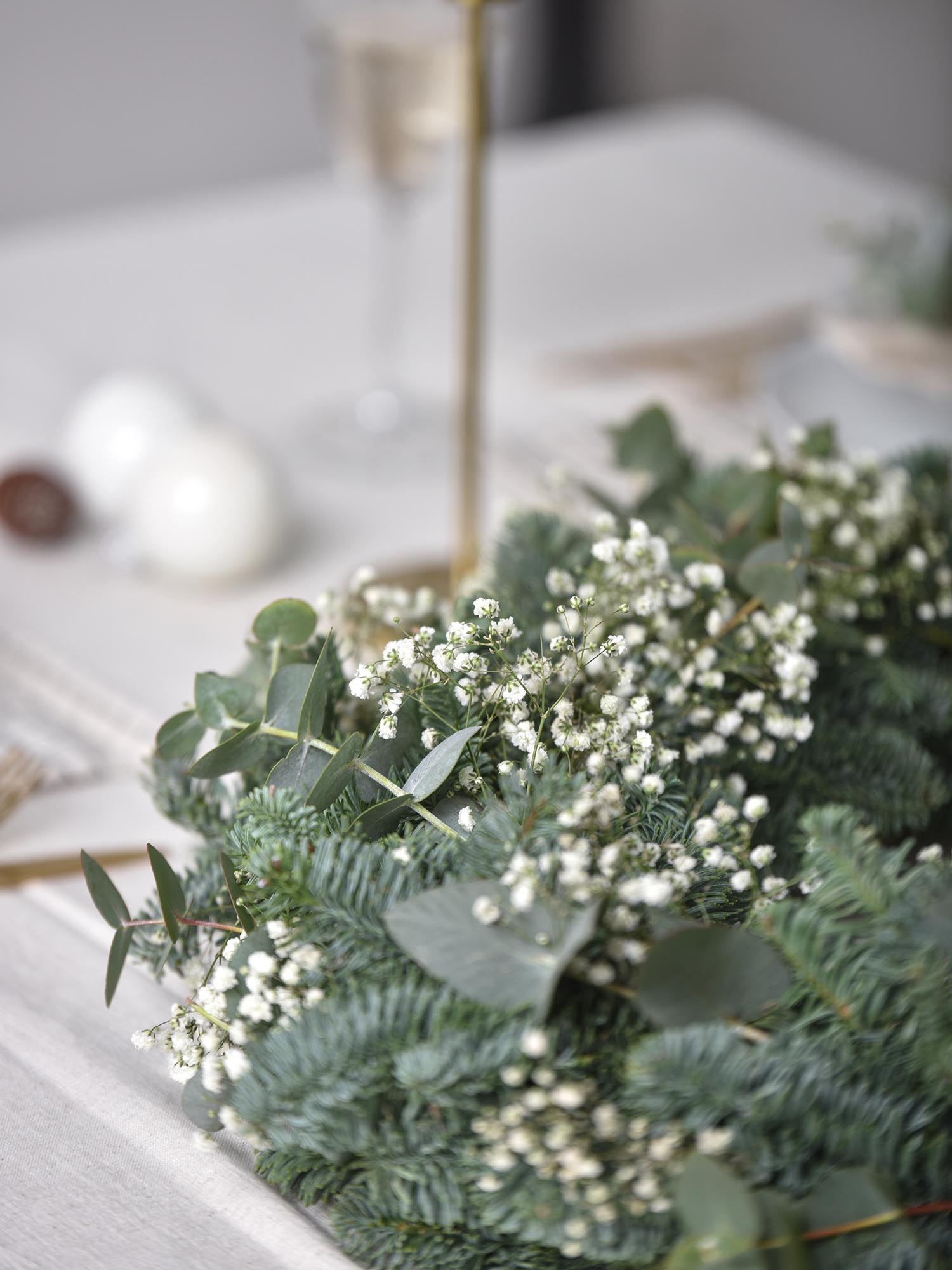 blumigo-diy-sets-evergreen-adventskranz-diy-set-50cm-mit-kerzen image 2