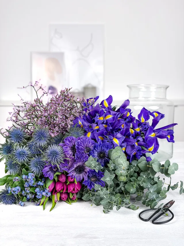 blumigo-basic-color-mix-blumenmischung-violett-blau-frisch image 1
