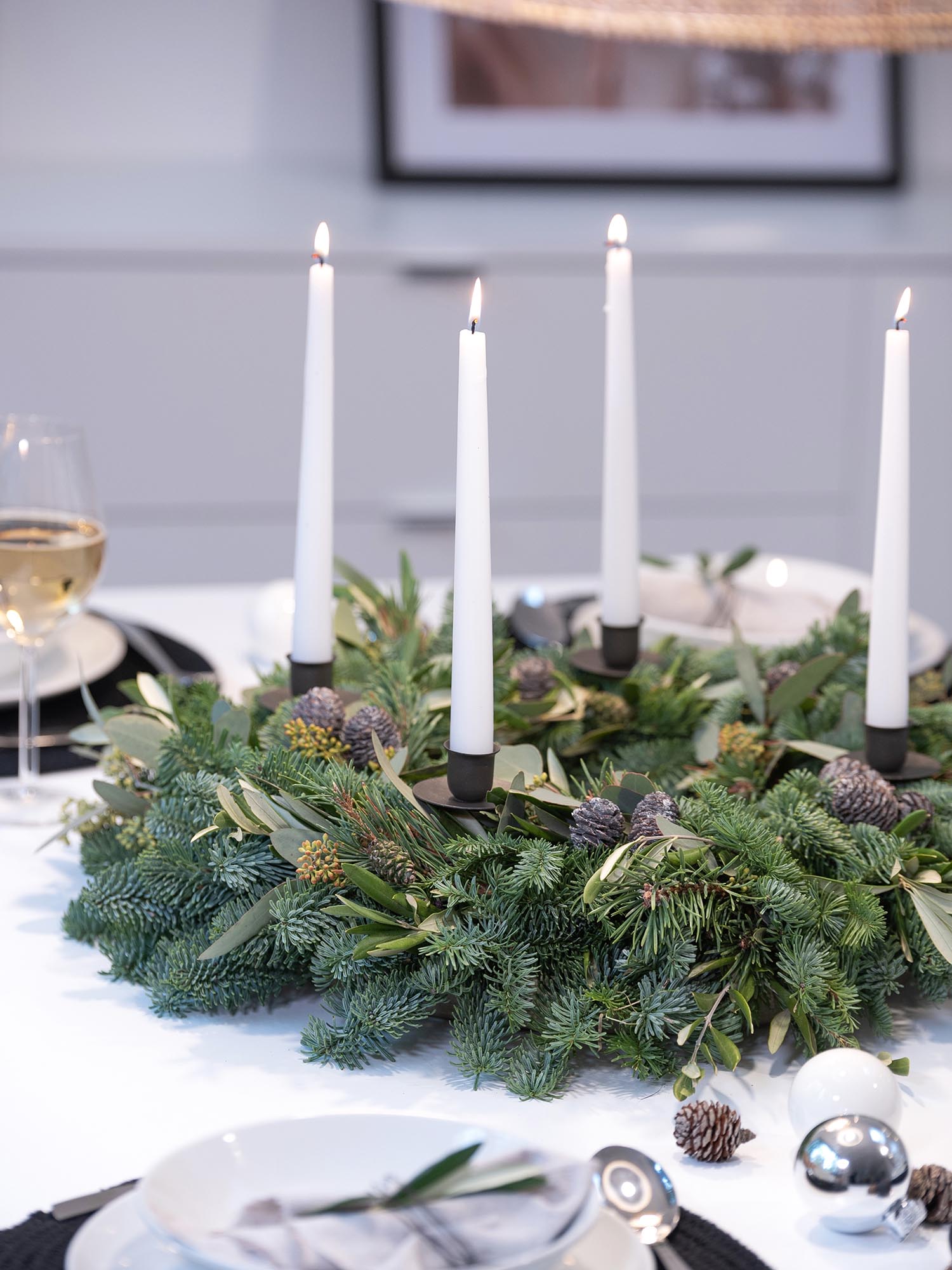blumigo-modern-green-adventskranz-diy-set-40-cm-mit-kerzen image 2