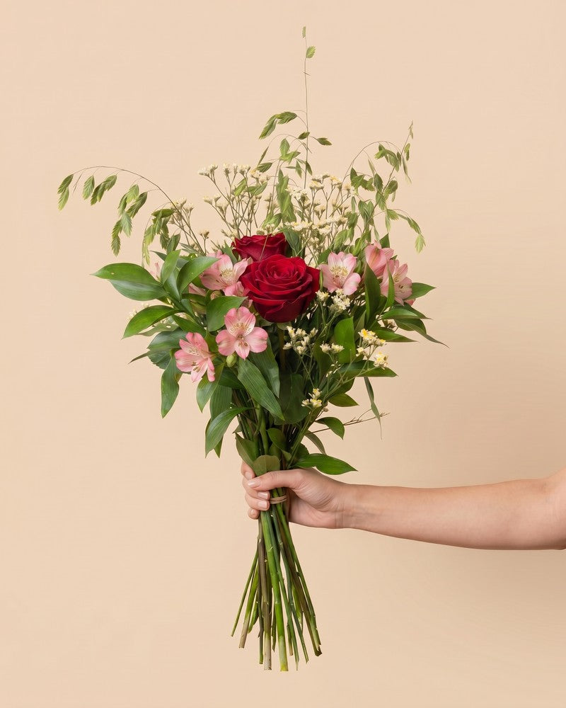 feey-rilio-blumenstrau-ich-liebe-dich-classic-mit-rosen-geflochten-f-r-die-freun image 3