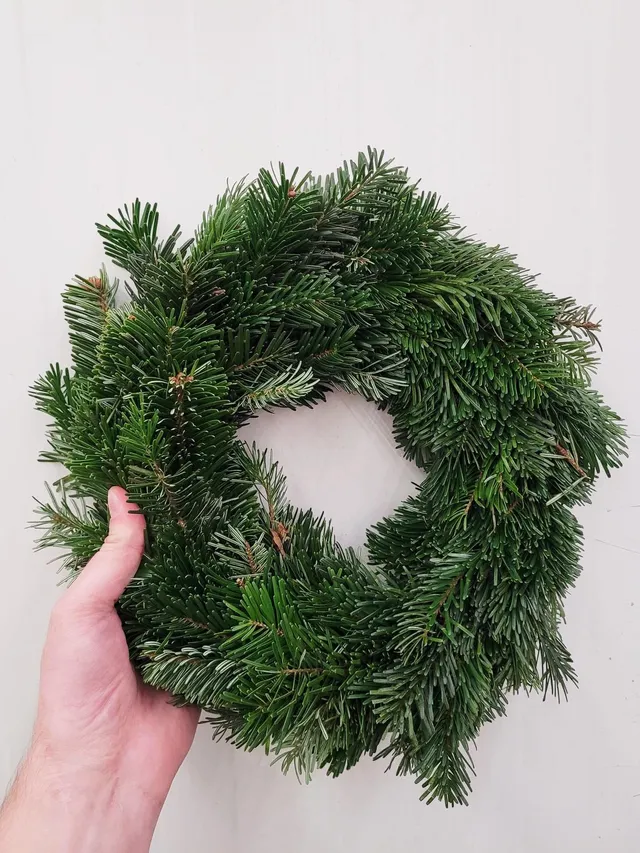 blumigo-tannenkranz-nordmanntanne-30-cm-einseitig-gebunden image 1