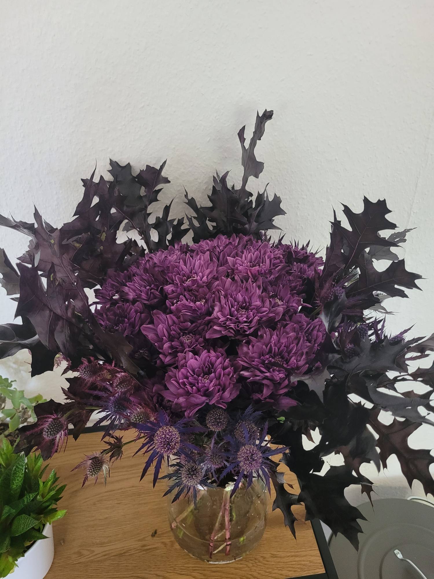 blumigo-eichenbl-tter-bindegr-n-aubergine-painted image 3