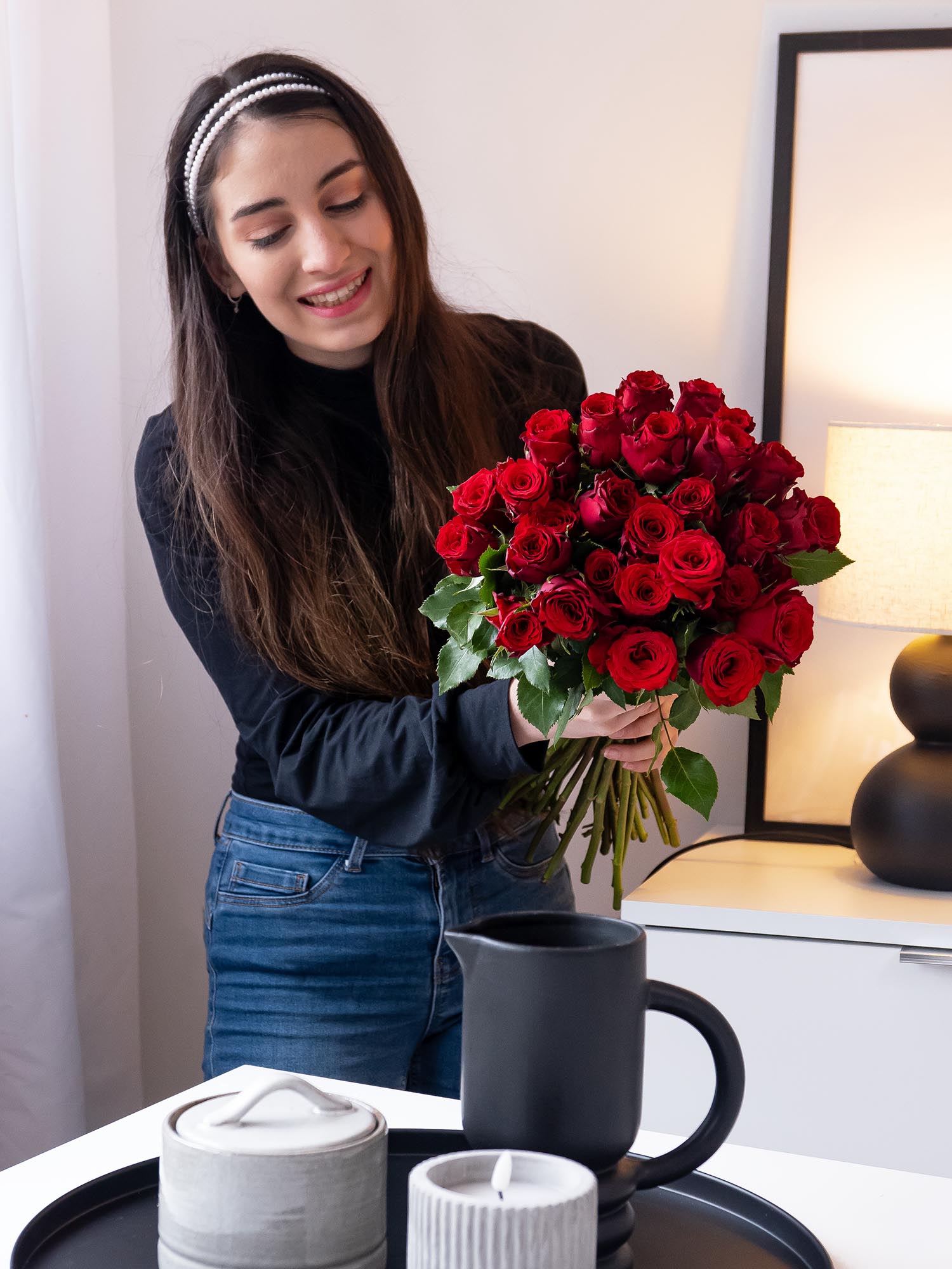 blumigo-100-kurze-rote-rosen-40-cm-schnittrosen image 2