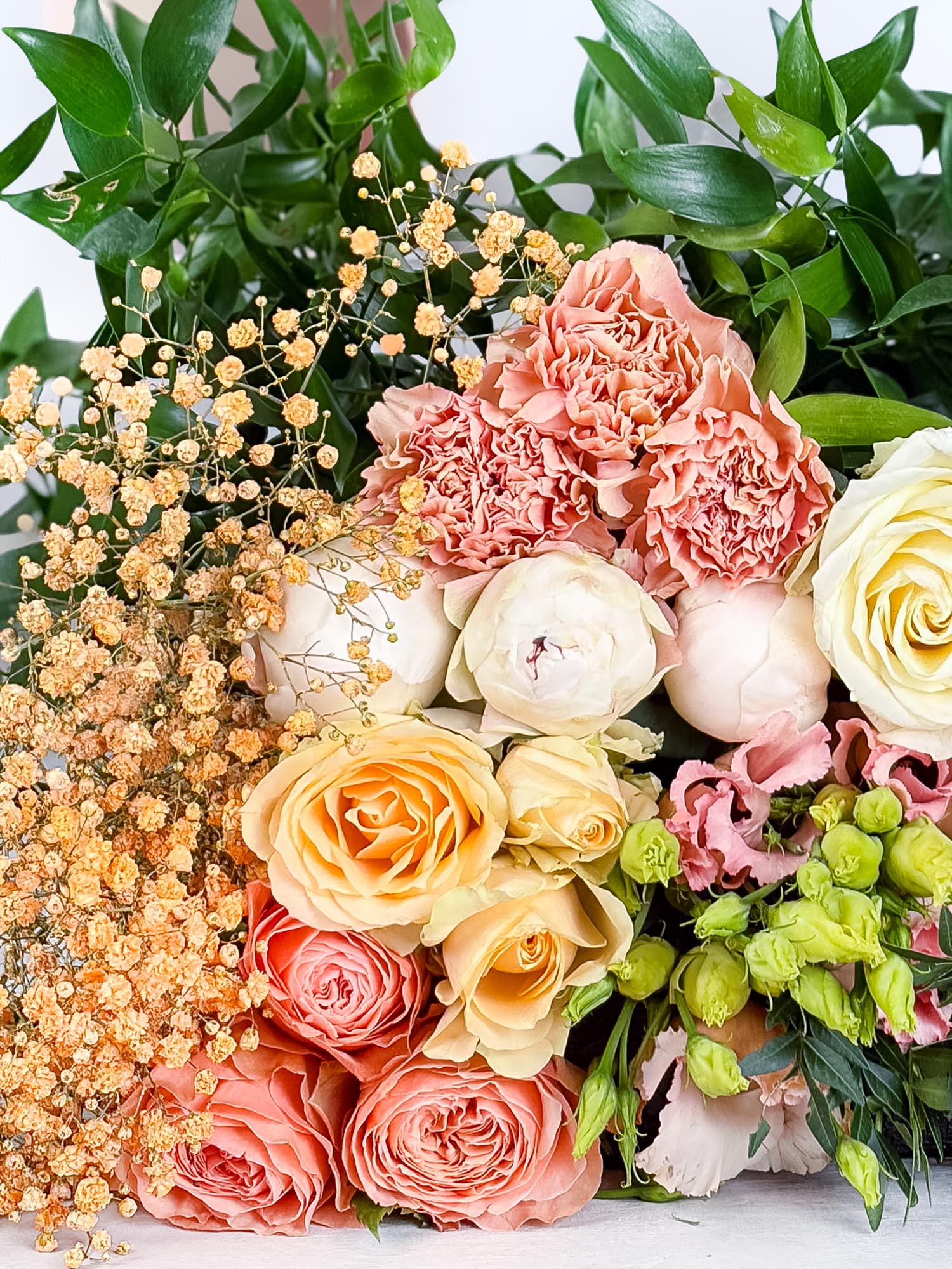 blumigo-basic-color-mix-blumenmischung-apricot-creme-strau image 2