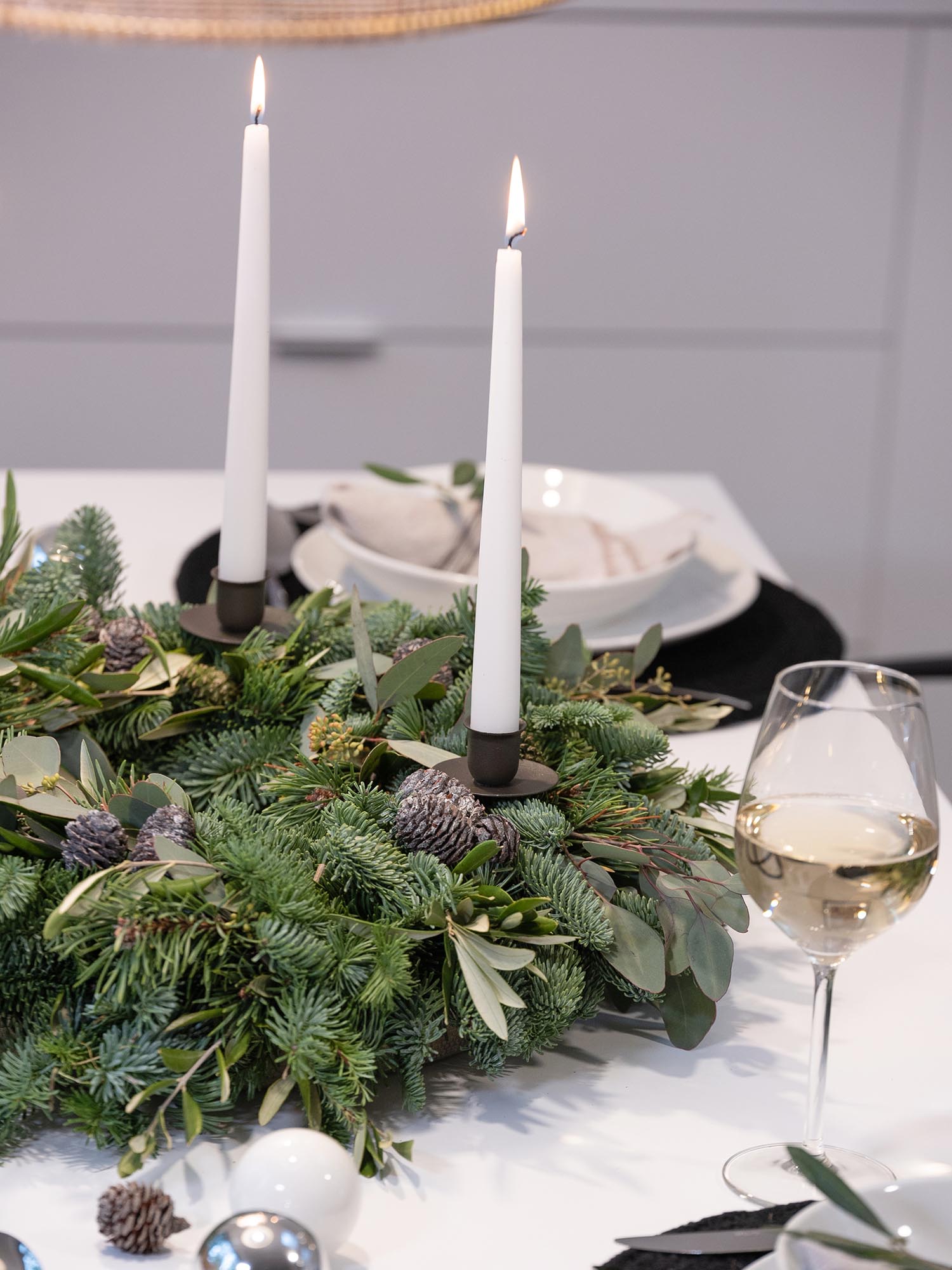 blumigo-modern-green-adventskranz-diy-set-40-cm-mit-kerzen image 3