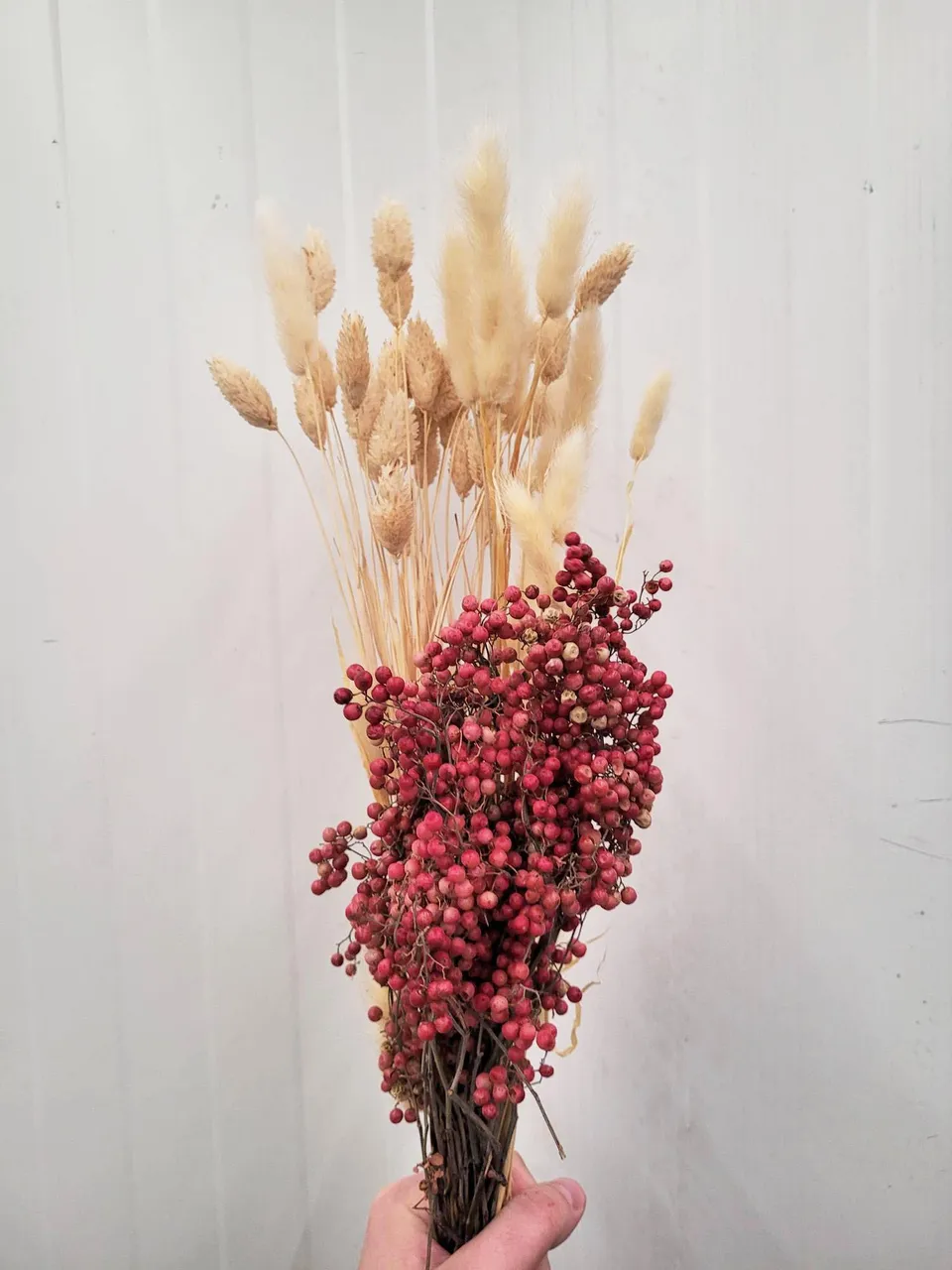blumigo-trockenblumenmischung-lagurus-phalaris-pfefferbeeren image 1