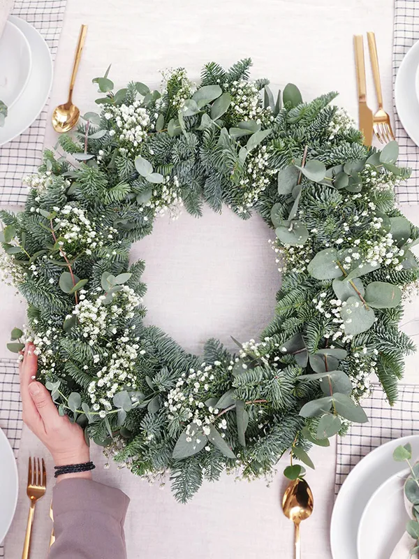 blumigo-evergreen-adventskranz-diy-set-50-cm-gr-n-wei image 1
