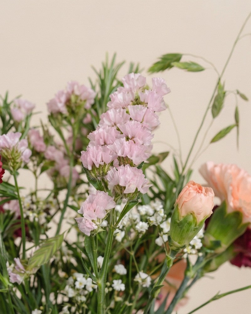 feey-rilio-weinabend-blumenstrau-classic-mit-nelken image 6
