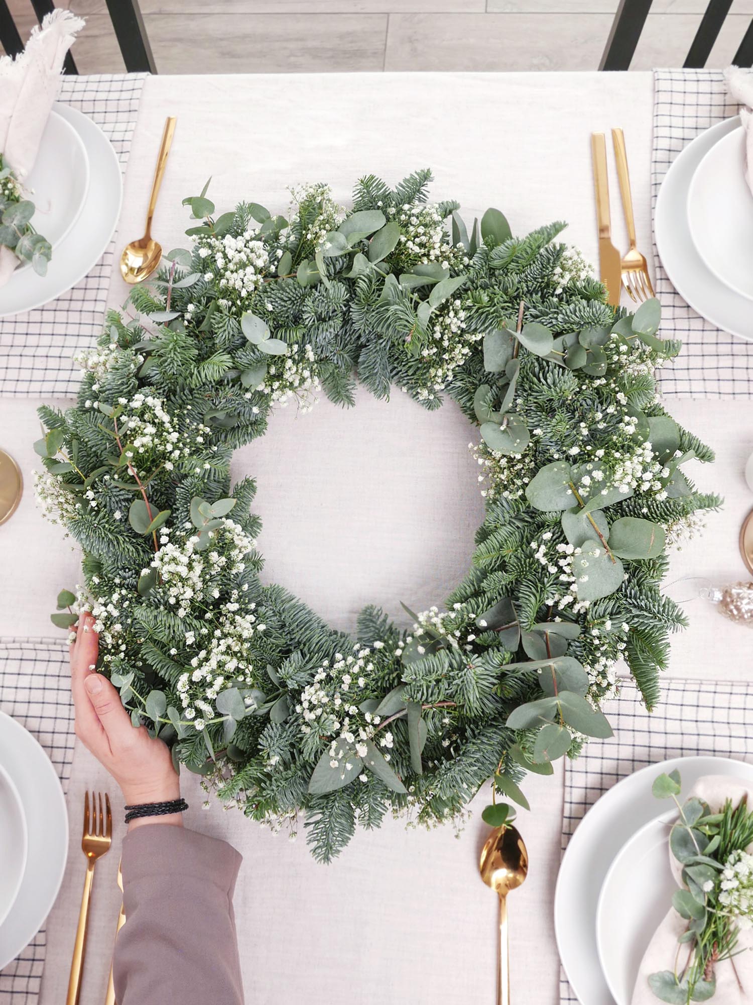 blumigo-diy-sets-evergreen-adventskranz-diy-set-50cm-mit-kerzen image 3