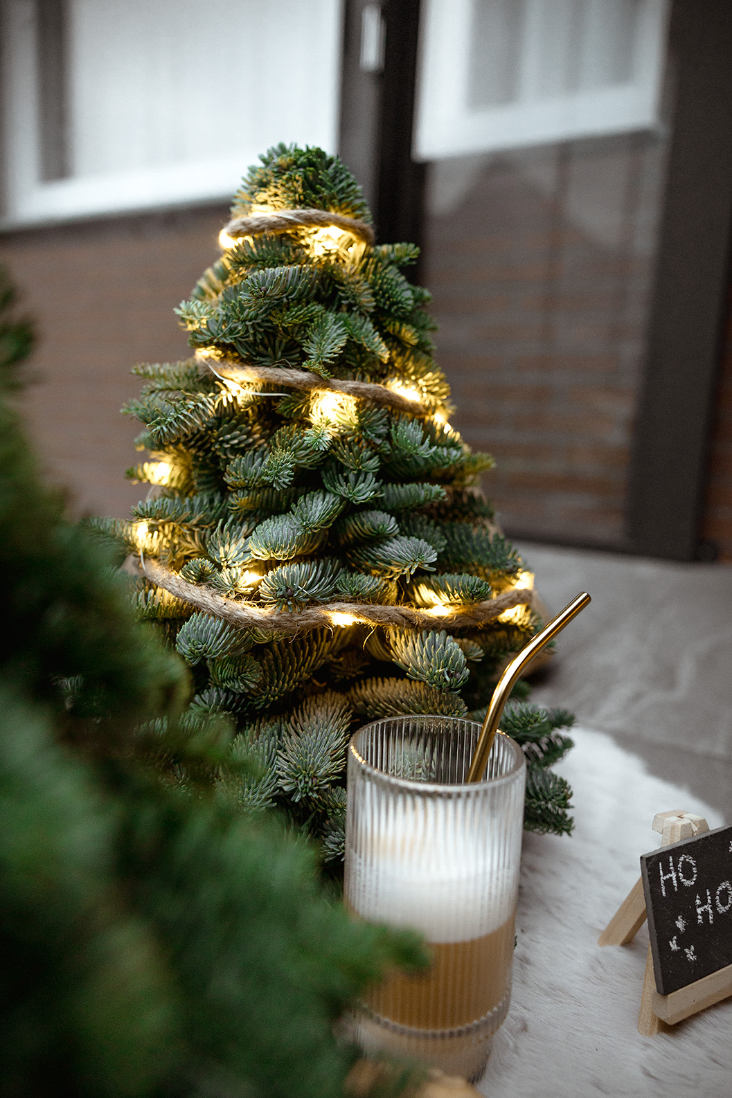 blumigo-tannengr-n-gesteckte-tannenb-ume-mini-weihnachtsbaum image 6