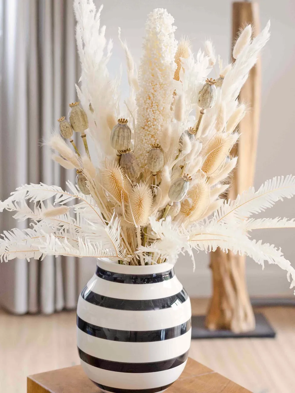 blumigo-berraschungsmix-white-glow-bouquet-wei image 1
