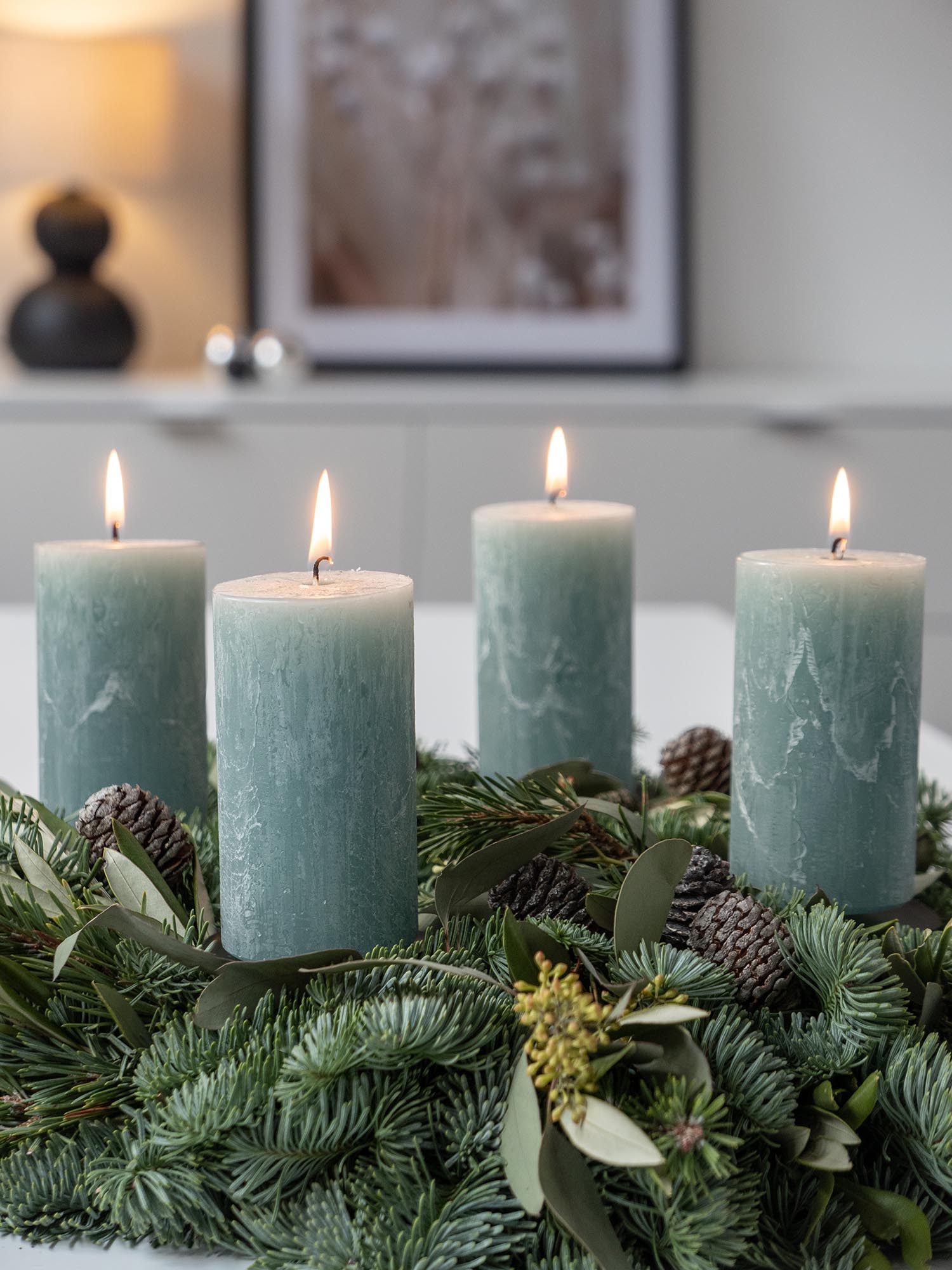 blumigo-rustikkerzen-jade-4er-set-stumpenkerzen-smaragd-110x60mm image 3