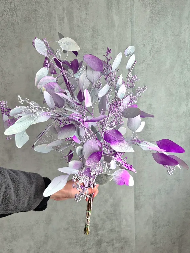 blumigo-eukalyptus-populus-beeren-painted-violett-wei image 1
