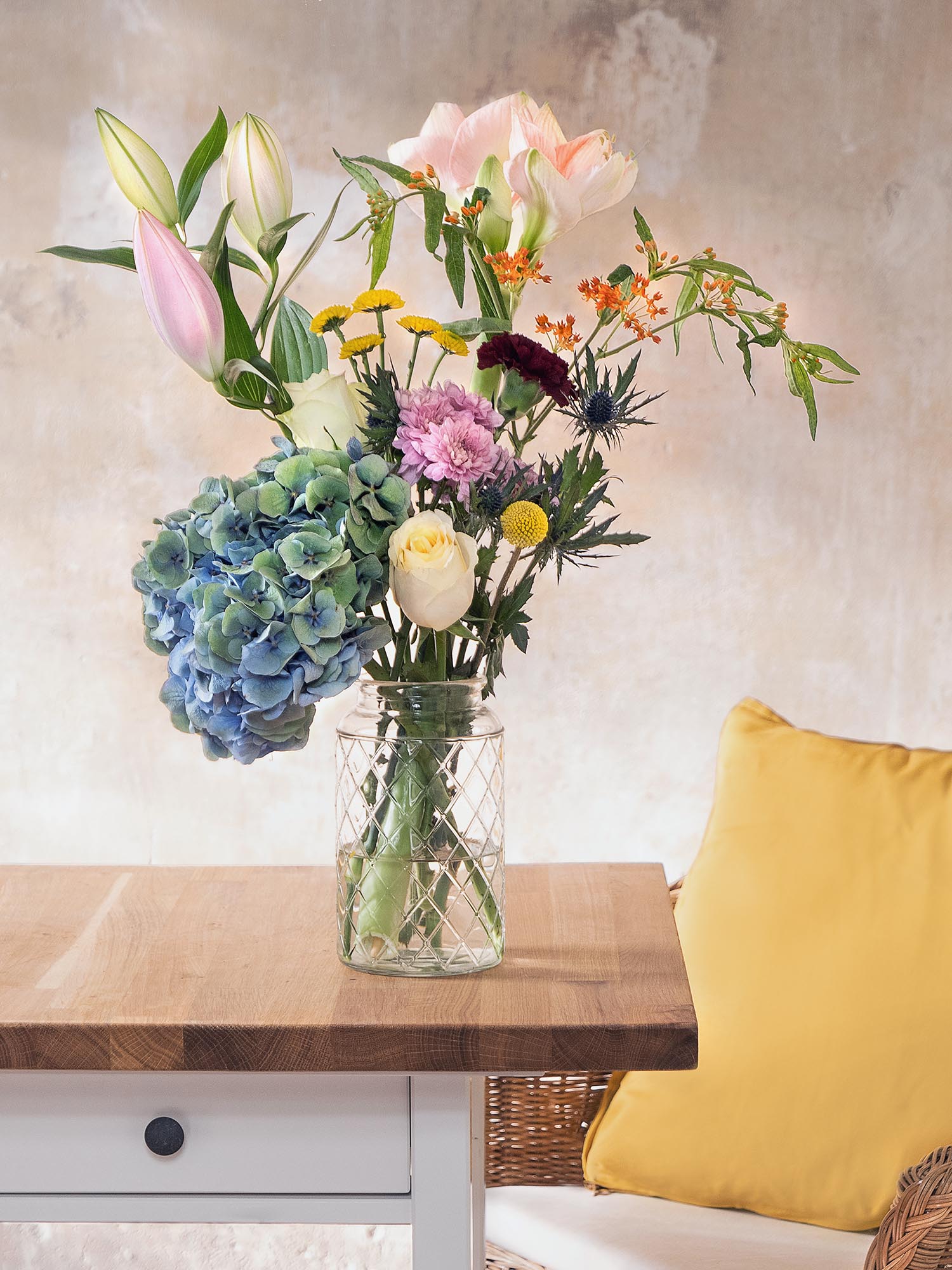 blumigo-berraschungsmix-love-goes-bouquet image 1