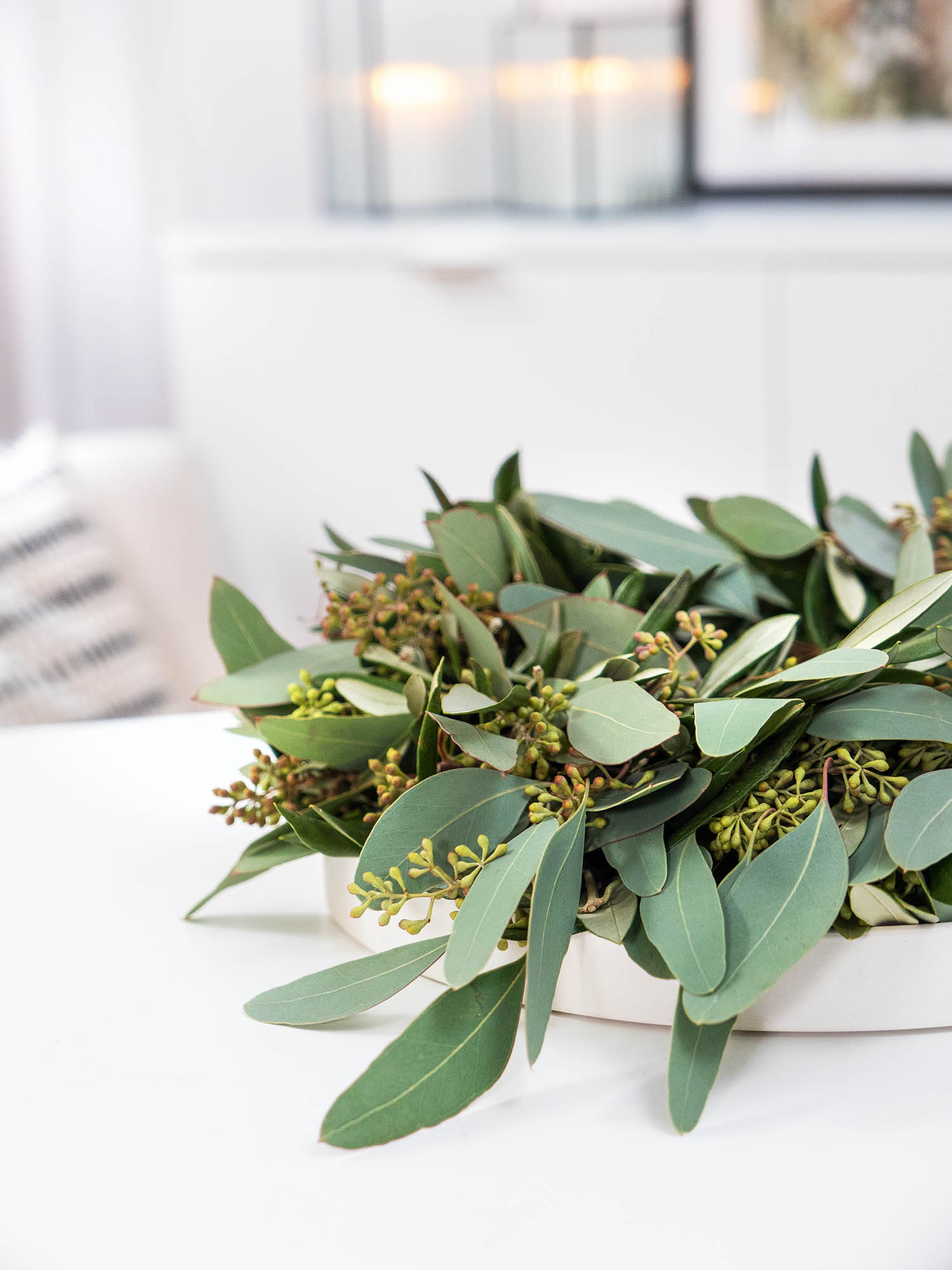 blumigo-eukalyptus-zierkranz-populus-olive-beeren-30-32-cm image 3
