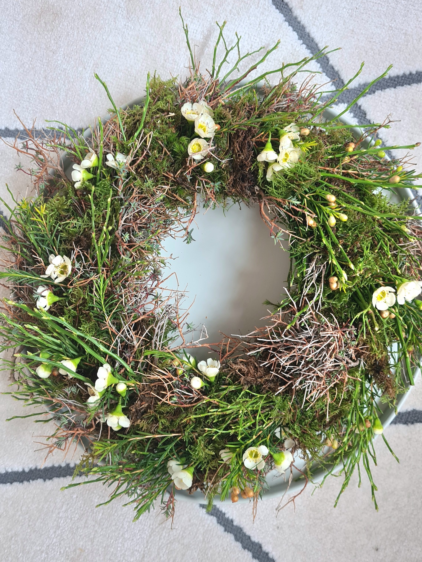 blumigo-blattwerk-und-bindegr-n-spring-vibes-fr-hlingskranz-30-cm image 2