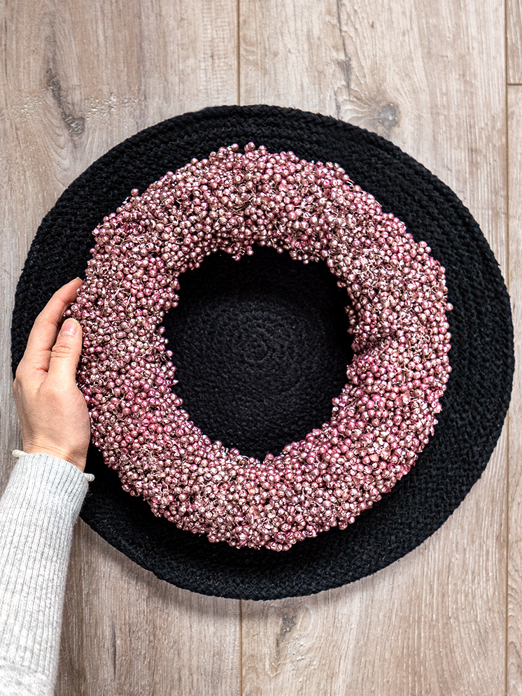 blumigo-trockenblumen-pfefferbeerenkranz-ros-gold-30-cm-getrockneter-t-rkranz image 1