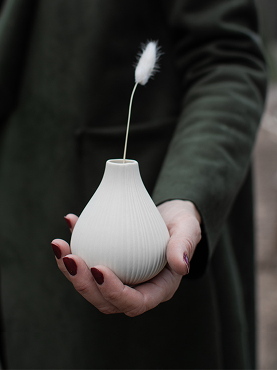 blumigo-vasen-keramikvase-eken-s-wei-7x9-cm image 2