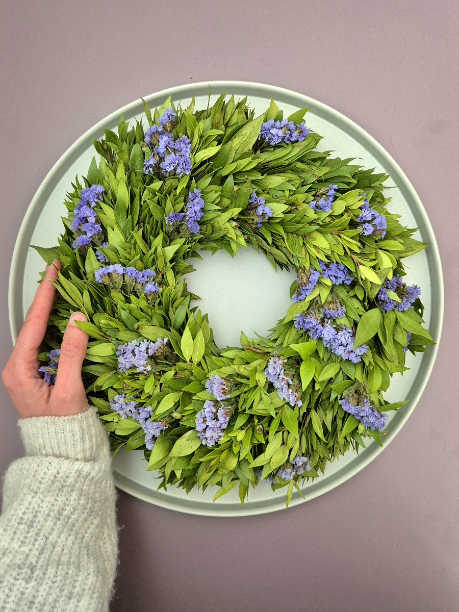 blumigo-greenery-zierkranz-pistazie-strandflieder-30-cm image 3