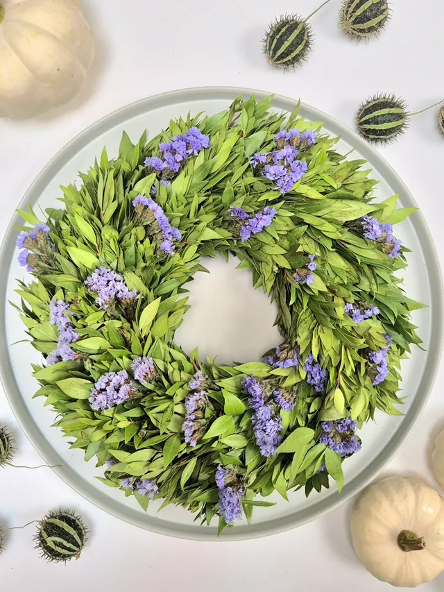 blumigo-greenery-zierkranz-pistazie-strandflieder-30-cm image 1