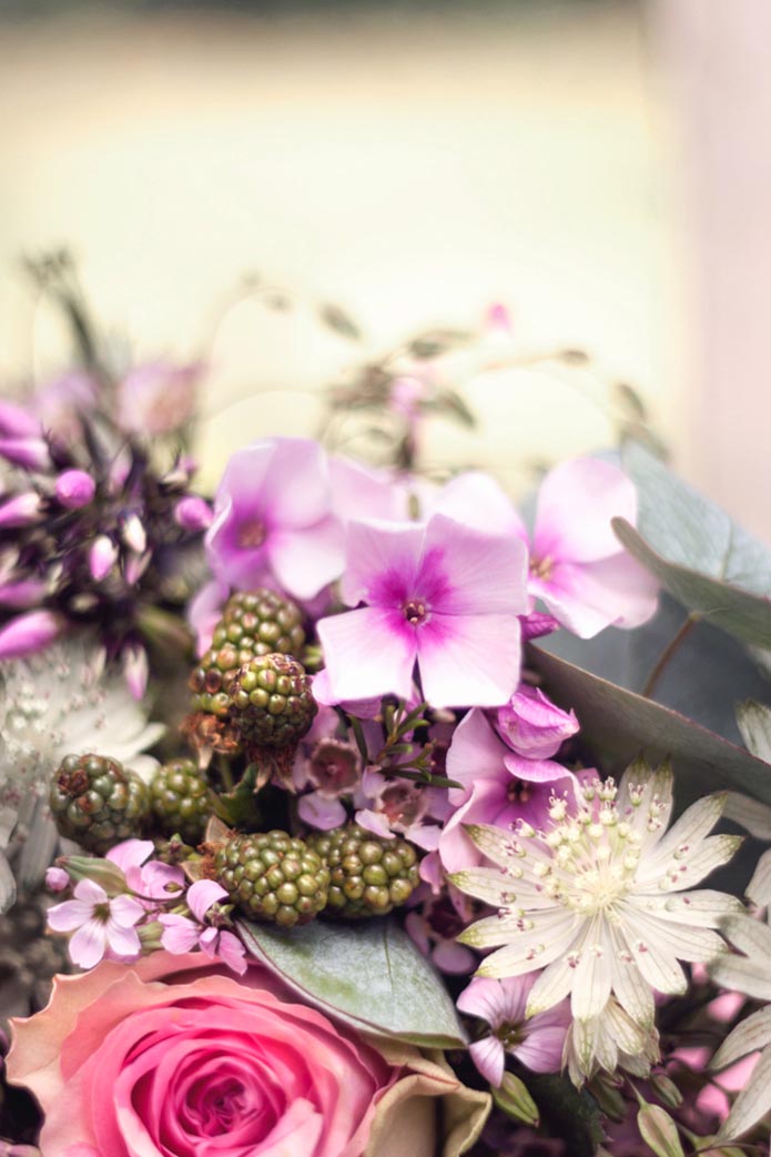 blumigo-berraschungsmixe-pretty-in-pink-strau-rosa image 2