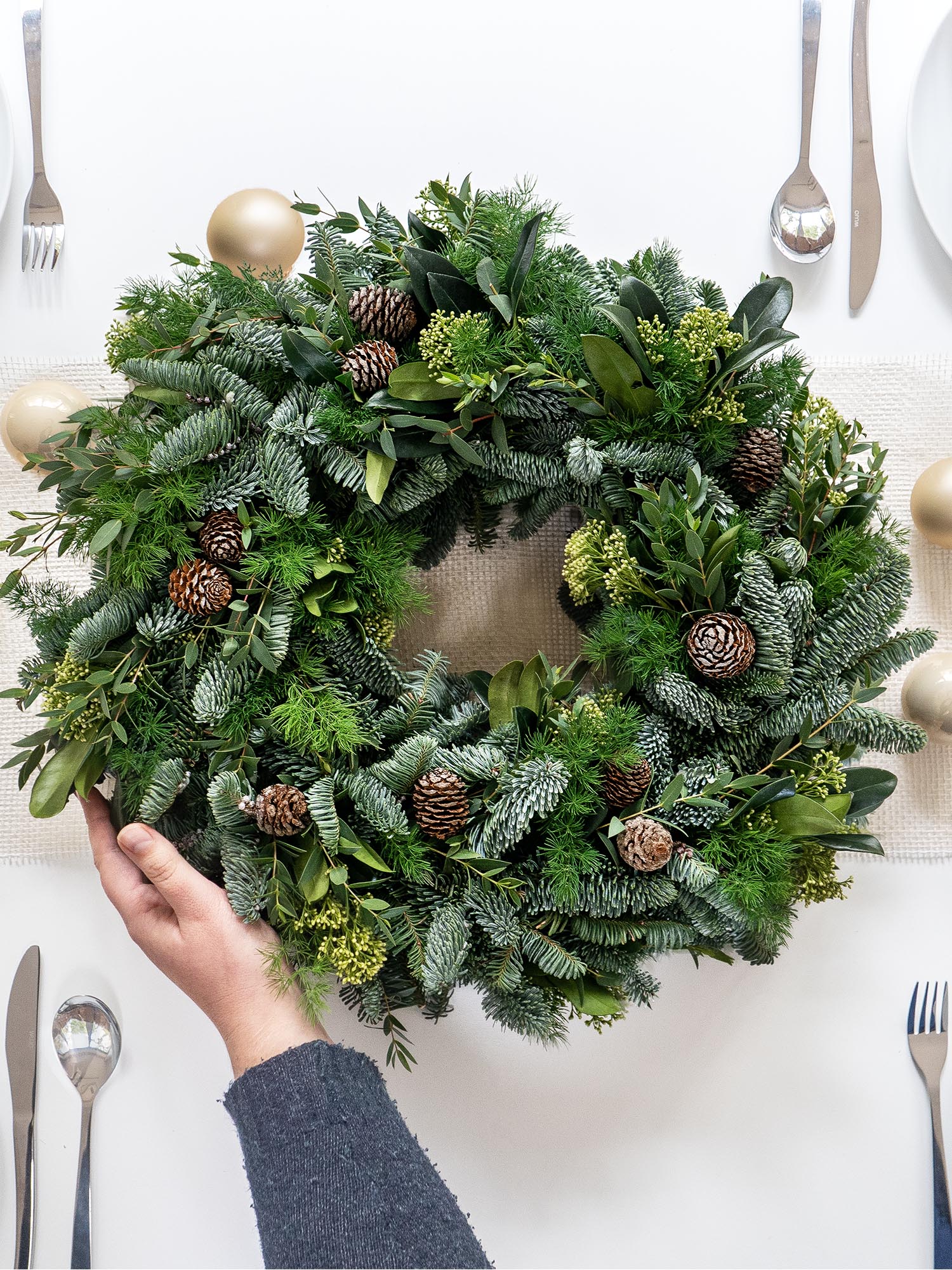 blumigo-landhaus-no9-adventskranz-diy-set-40-cm-mit-kerzen-gr-n image 3