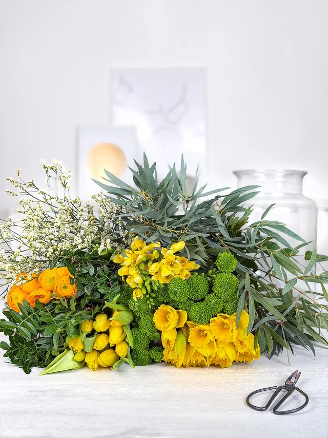 blumigo-basic-color-mix-blumenmischung-gelb-gr-n image 1