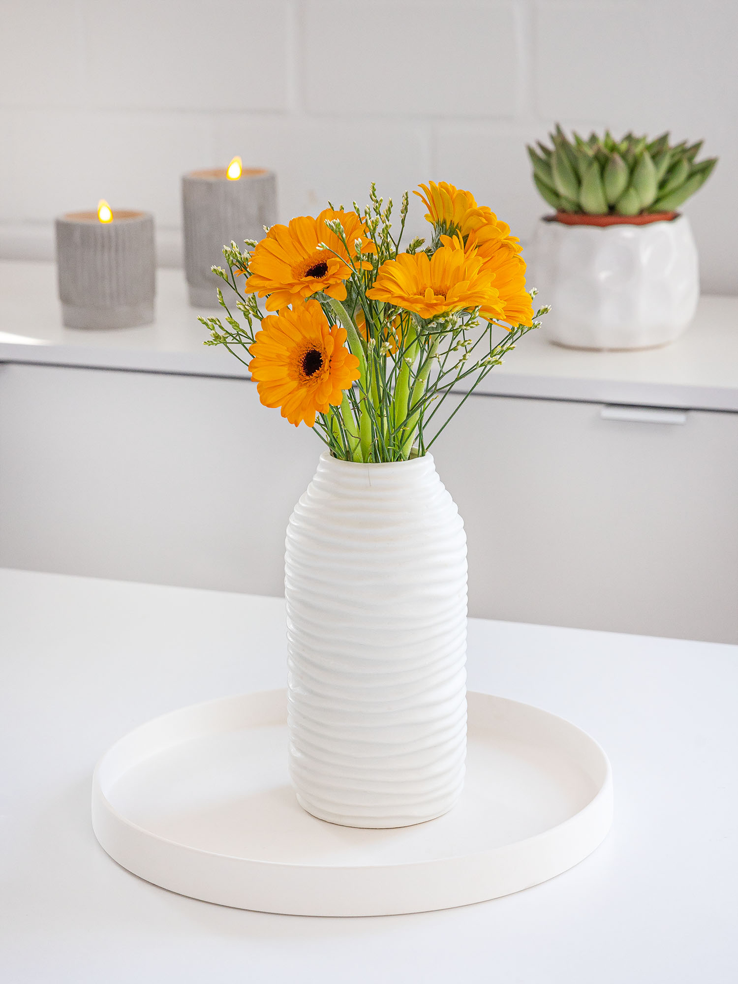 blumigo-keramikvase-spira-blumenvase-wei-10-5x20-cm image 3